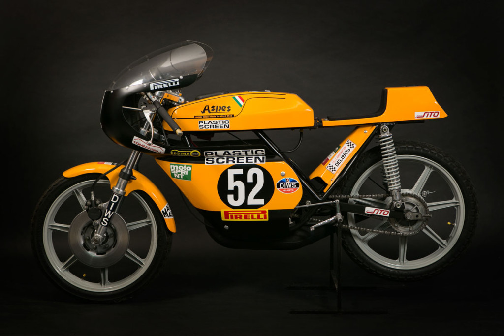 Aspes Criterium 1977, con questa moto il pilota Fiorentino Guido Valli ha conquistato il Primo Trofeo monomarca Aspes disputandosi con gare in pista e anche in Salita. In questa categoria sono usciti campioni del calibro di Valli, Reggiani, Gresini, e molti altri.